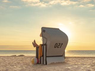 Urlaub an der Ostsee, Strandkorb | HOFER REISEN