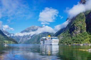 Expeditions-Seereisen | HOFER REISEN