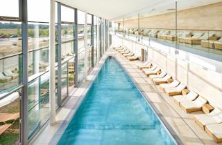 Therme Laa - HOFER REISEN