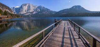 Steiermark Sommer Altaussee Berge Steg HOFER REISEN