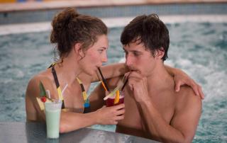 © H2O Hotelherme GmbH H2O Hotel-Therme-Resort Bad Waltersdorf Poolbar HOFER REISEN