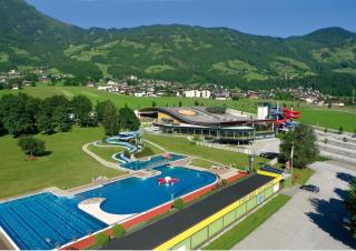 Erlebnistherme Zillertal - HOFER REISEN