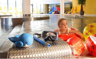 Erlebnistherme Zillertal - HOFER REISEN