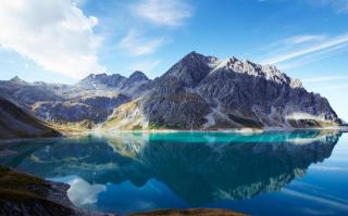 © Joachim Stretz - Alpenregion Bludenz Tourismus GmbH Lünersee Vorarlberg HOFER REISEN