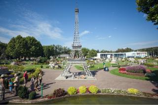 Places to be: Minimundus HOFER REISEN