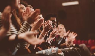 Theater Publikum HOFER REISEN