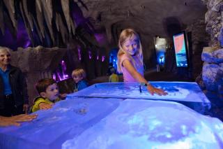 Tropfsteinhöhle Waidring HOFER REISEN