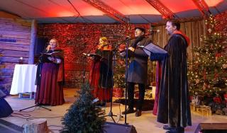 Kittenberger Adventmarkt HOFER REISEN