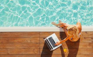 Workation - Arbeiten und Urlaub in Kombi HOFER REISEN