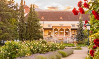 © Eurotours Hotel Schloss Weikersdorf Residenz & SPA ****, Baden bei Wien HOFER REISEN