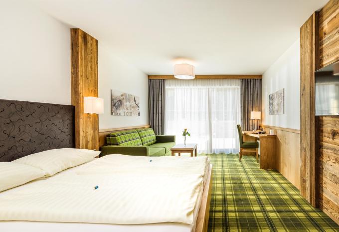 Zimmerbeispiel Vierbettzimmer „Superior Balkon“