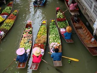 © Eurotours Schwimmender Markt in Bangkok, Thailand | HOFER REISEN