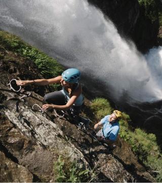 © Ötztal Tourismus, Elias Holzknecht Stuibenwasserfall HOFER REISEN