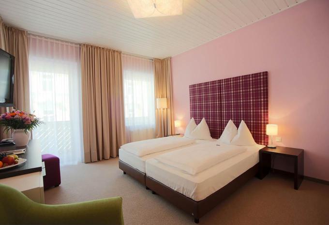 Zimmerbeispiel Doppelzimmer „Superior“ Zimmerbeispiel Doppelzimmer „Superior“