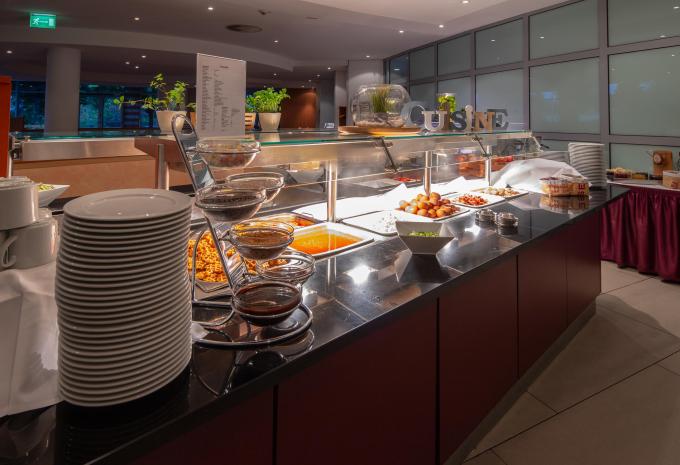 Ramada by Wyndham Dresden **** in Dresden | HOFER REISEN