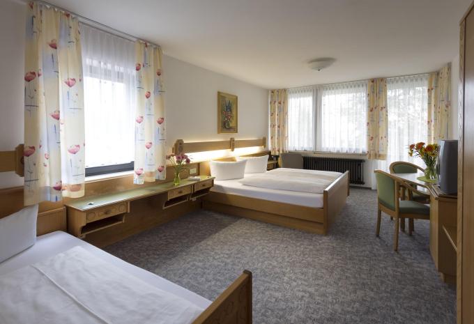 Zimmerbeispiel Dreibettzimmer