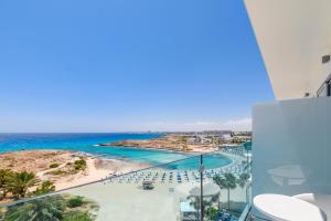 Tasia Maris Sands Hotel****