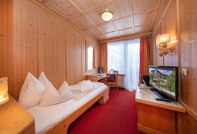 Zimmerbeispiel Einzelzimmer „Standard Alpenrose“