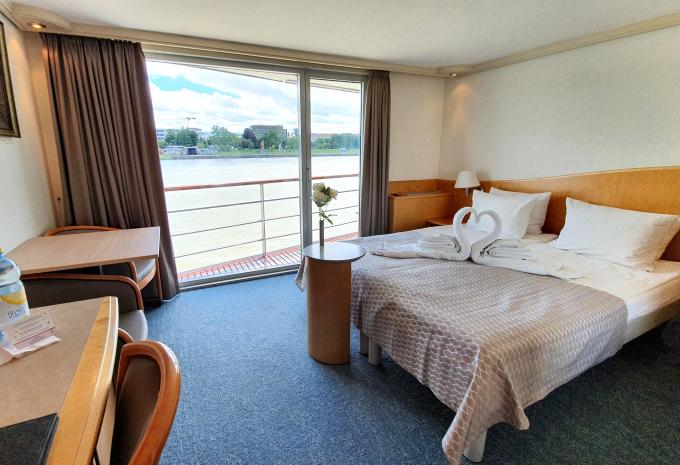 Zimmerbeispiel / MS Primadonna