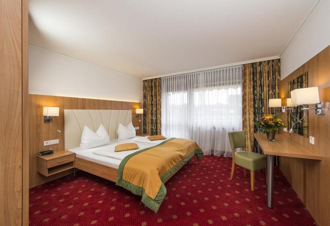 Zimmerbeispiel, Doppelzimmer (DZ) „Standard Balkon“