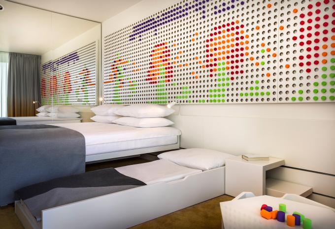 Zimmerbeispiel, Doppelzimmer (DZ) „Standard Balkon Meerseite C22