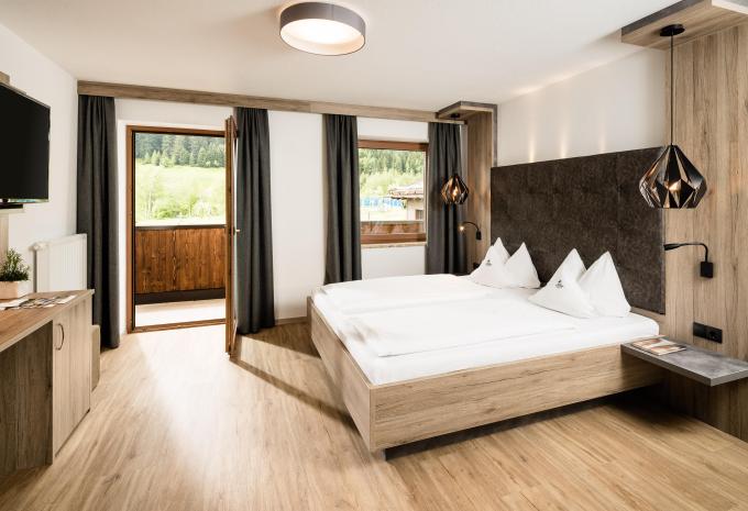 Beispiel Vierbettzimmer Balkon Alpin