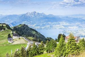 Schweizer Alpenüberquerungen - Zug- & Busrundreise