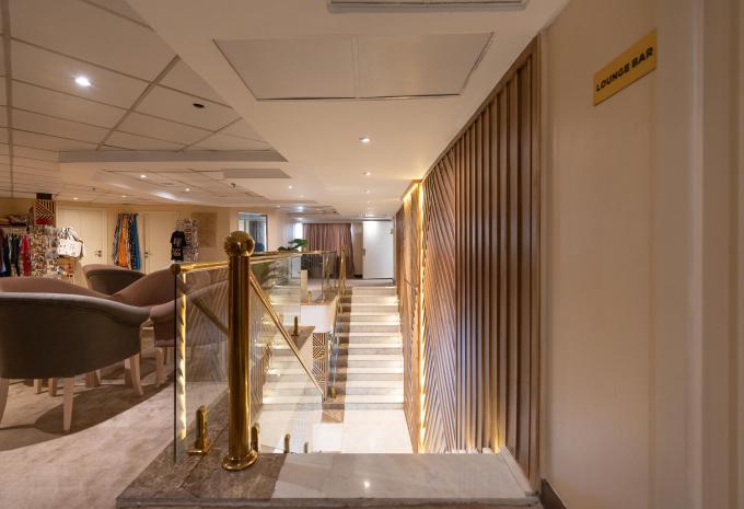 Nile Crown Nile Crown