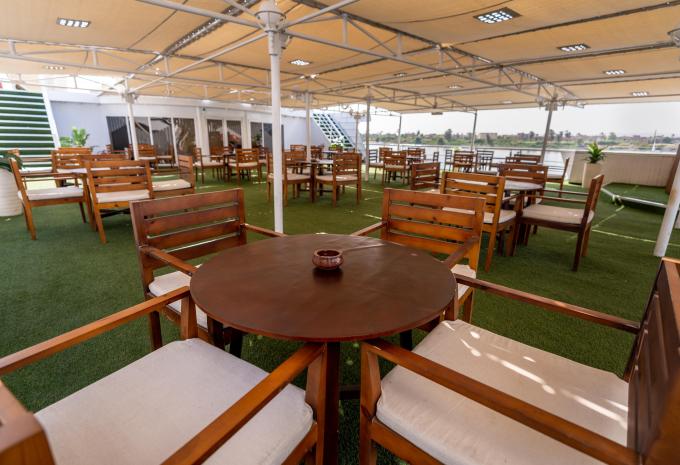 Nile Crown Nile Crown