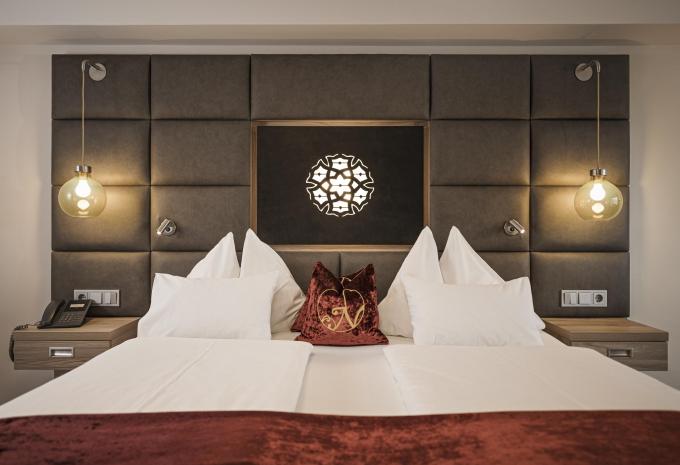 Zimmerbeispiel, Doppelzimmer (DZ) „Deluxe Balkon“