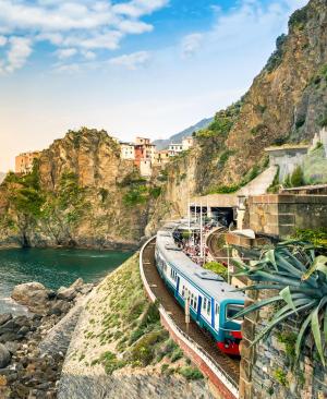 Bus- und Zugrundreisen weltweit