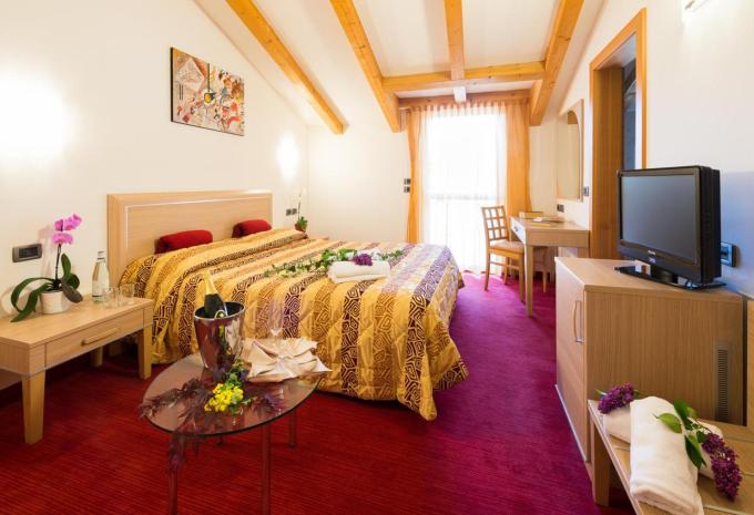 Zimmerbeispiel: Dreibettzimmer 