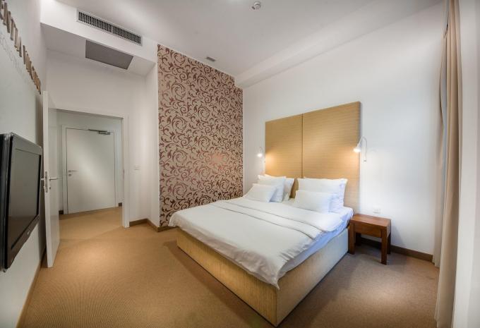 Zimmerbeispiel: Doppelzimmer  Zimmerbeispiel: Doppelzimmer
