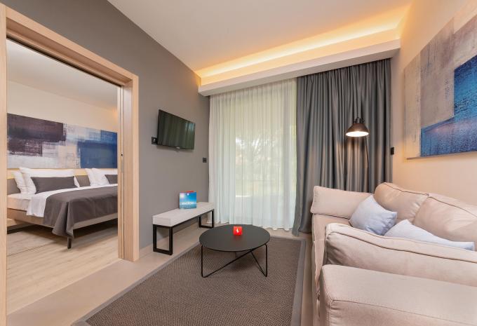 Zimmerbeispiel: Suite „Parkblick U4TPG“