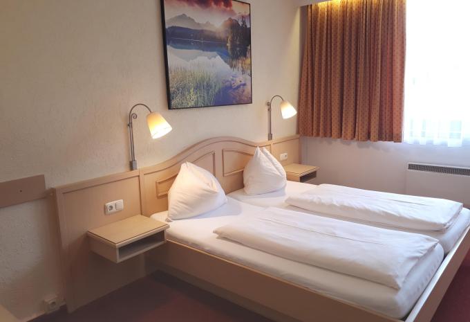 Zimmerbeispiel, Studio „Balkon Haus Alpina“