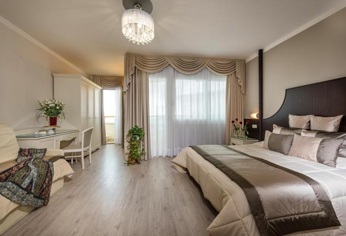 Zimmerbeispiel, Juniorsuite (JS) „Classic Balkon“