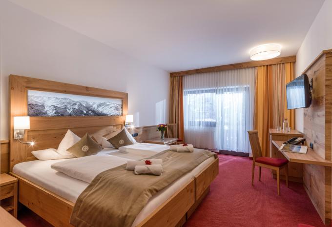 Zimmerbeispiel, Doppelzimmer (DZ) „Comfort Balkon“