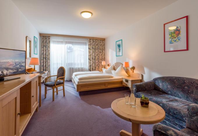 Zimmerbeispiel, Doppelzimmer (DZ) „Standard Balkon oder Terrasse“