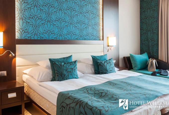 Zimmerbeispiel, Doppelzimmer (DZ) „Superior Balkon Seeblick“