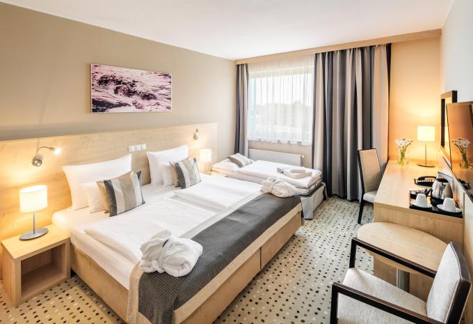 Zimmerbeispiel, Dreibettzimmer (DBZ) „Superior“