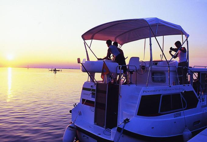 Hausboot Pénichette 1020 Flying Bridge