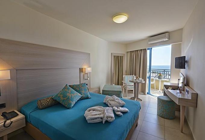 Zimmerbeispiel, Doppelzimmer (DZ) „Meerblick“ / Hotel Aphrodite Beach Club 