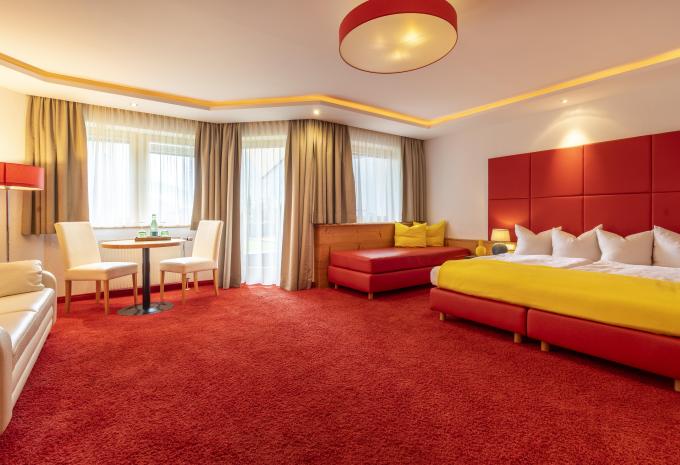 Zimmerbeispiel, SU01 Deluxe Suite Balkon