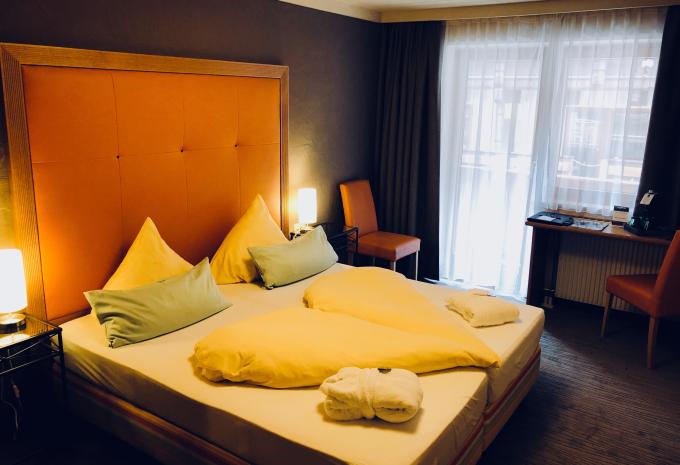 Zimmerbeispiel, DB02 Standard Doppelzimmer Balkon "Klein, aber fein!"