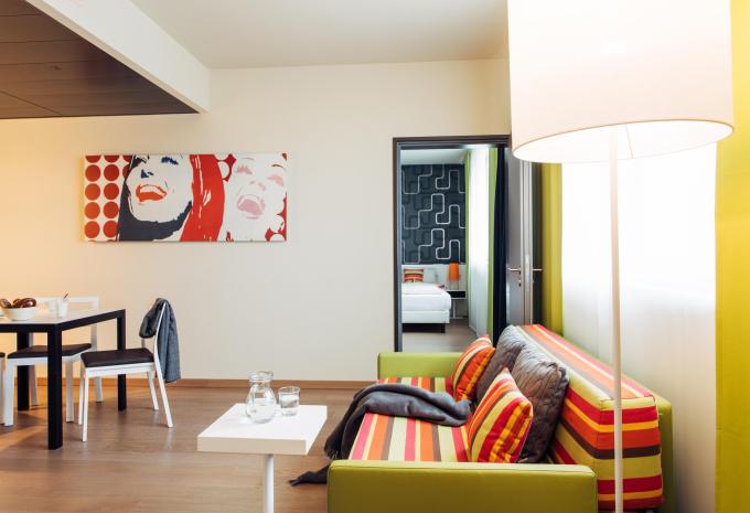 Zimmerbeispiel, Studio Superior