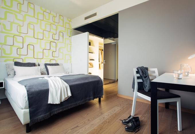 Zimmerbeispiel, Studio Superior