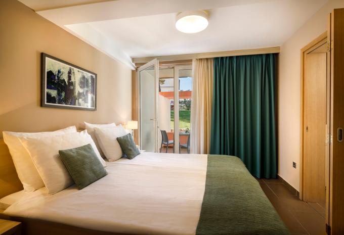 Zimmerbeispiel: DB02 Doppelzimmer Balkon "2"