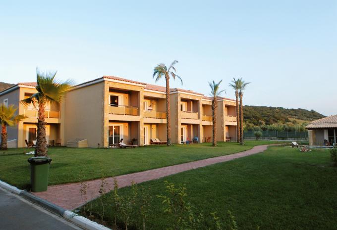 Olympia Golden Beach Resort & Spa, Kyparissía  Olympia Golden Beach Resort & Spa, Kyparissía