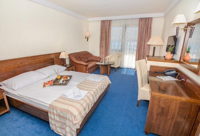 Zimmerbeispiel, Familienzimmer (FZ) „Superior Balkon Meerblick“