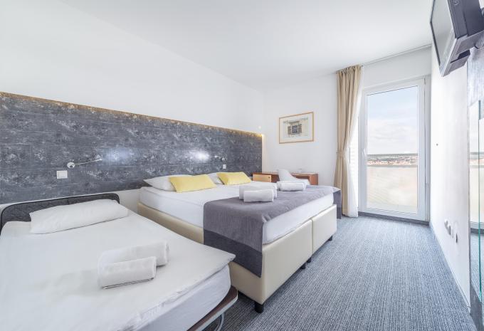 Zimmerbeispiel Standard Doppelzimmer Balkon Meerseite